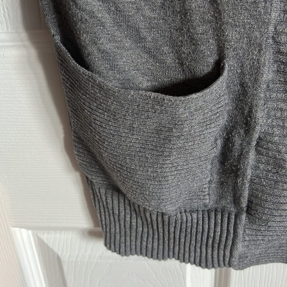 Cardigan - Picture 3 of 6